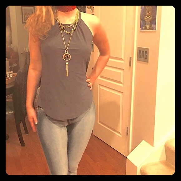 Tops - Stylish grey tank( women’s)